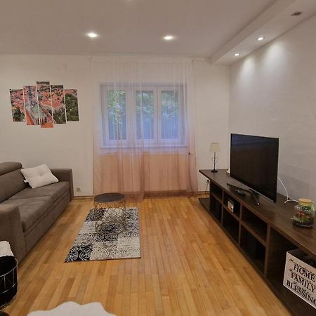 Apartman Roses Zagreb Buitenkant foto
