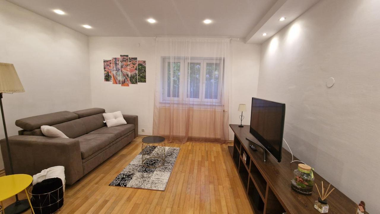 Apartman Roses Zagreb Buitenkant foto